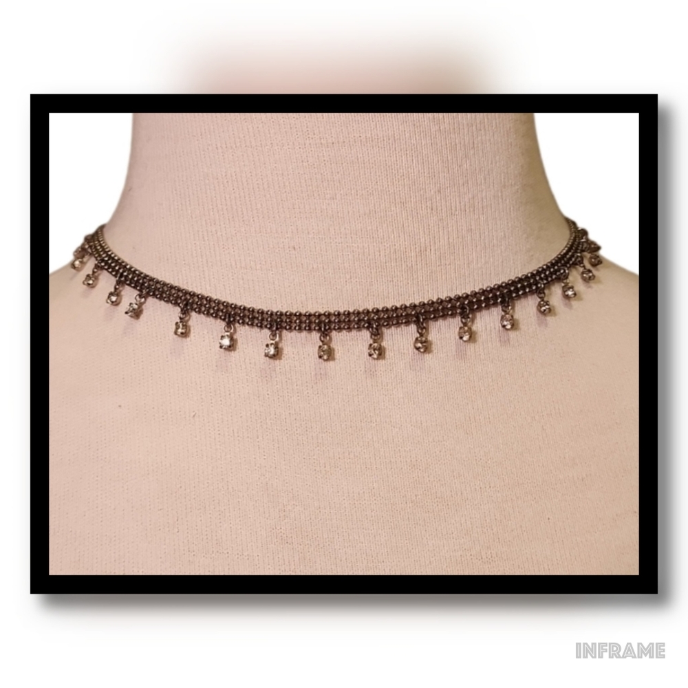 bebe/Laura Vogel Teardrop Choker